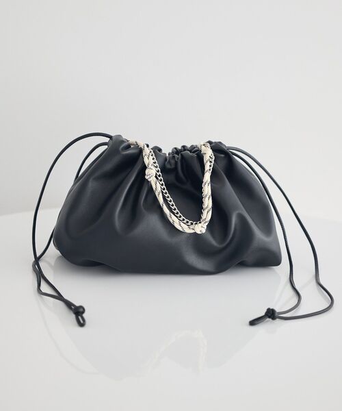 earth music&ecology（アースミュージックアンドエコロジー）の「マルチWAY巾着バッグ（ハンドバッグ・レディース・イエロー/アイボリー/ブラック・FREE）」の2枚目の写真