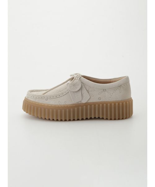 Clarks(クラークス)の「【emmi meets Clarks】Torhill Bee(スニーカー・レディース・ライトベージュ・24/23.5/25/23/24.5)」の8枚目の写真