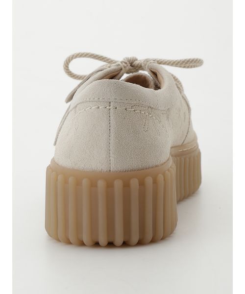 Clarks(クラークス)の「【emmi meets Clarks】Torhill Bee(スニーカー・レディース・ライトベージュ・24/23.5/25/23/24.5)」の2枚目の写真
