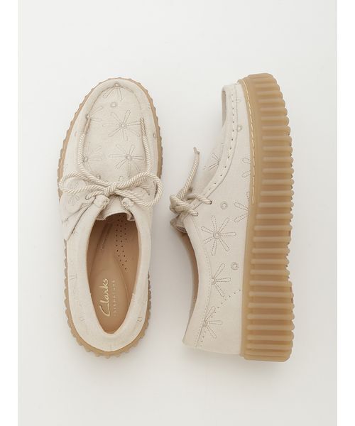Clarks(クラークス)の「【emmi meets Clarks】Torhill Bee(スニーカー・レディース・ライトベージュ・24/23.5/25/23/24.5)」の5枚目の写真
