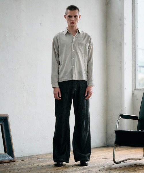 Regen Glanz(レーゲングランツ)の「textured urban cropped shirt / テクスチャーアーバンクロップドシャツ(シャツ/ブラウス・メンズ・グレイッシュベージュ/ブルー/スモークピンク・SMALL/LARGE/MEDIUM)」の8枚目の写真