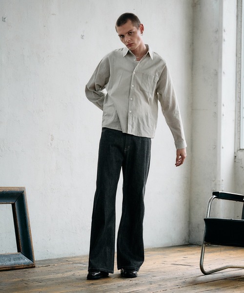 Regen Glanz(レーゲングランツ)の「textured urban cropped shirt / テクスチャーアーバンクロップドシャツ(シャツ/ブラウス・メンズ・グレイッシュベージュ/ブルー/スモークピンク・SMALL/LARGE/MEDIUM)」の13枚目の写真