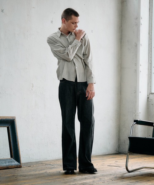 Regen Glanz(レーゲングランツ)の「textured urban cropped shirt / テクスチャーアーバンクロップドシャツ(シャツ/ブラウス・メンズ・グレイッシュベージュ/ブルー/スモークピンク・SMALL/LARGE/MEDIUM)」の14枚目の写真