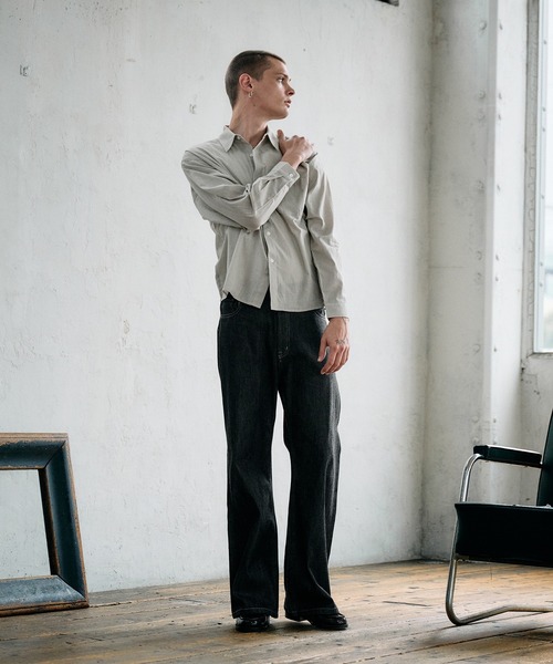 Regen Glanz(レーゲングランツ)の「textured urban cropped shirt / テクスチャーアーバンクロップドシャツ(シャツ/ブラウス・メンズ・グレイッシュベージュ/ブルー/スモークピンク・SMALL/LARGE/MEDIUM)」の11枚目の写真