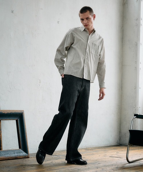 Regen Glanz(レーゲングランツ)の「textured urban cropped shirt / テクスチャーアーバンクロップドシャツ(シャツ/ブラウス・メンズ・グレイッシュベージュ/ブルー/スモークピンク・SMALL/LARGE/MEDIUM)」の12枚目の写真