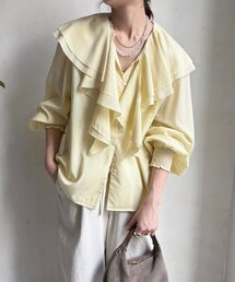 ラッフルブラウス