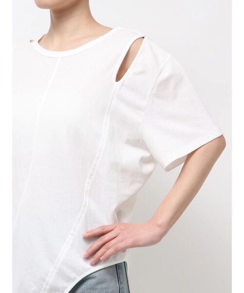 Ungrid(アングリッド)の「アシメデザインTee(Tシャツ/カットソー・レディース・ブラック/レッド/オフホワイト・FREE)」の21枚目の写真