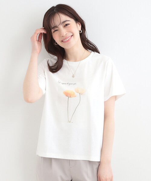 SHOO・LA・RUE（シューラルー）の「【綿100%/プチプラ/S-LL】カジュアルすぎない フェミニンプリントTシャツ（Tシャツ/カットソー・レディース・チャコールグレー/ホワイト系1/ホワイト系2/ピンク系1・01/02/03/04）」の5枚目の写真
