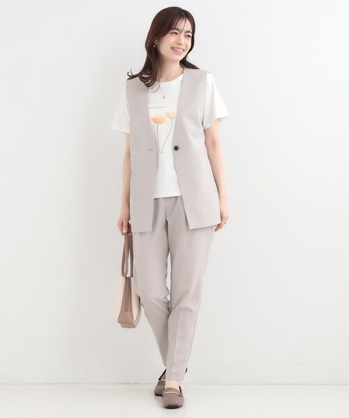 SHOO・LA・RUE（シューラルー）の「【綿100%/プチプラ/S-LL】カジュアルすぎない フェミニンプリントTシャツ（Tシャツ/カットソー・レディース・チャコールグレー/ホワイト系1/ホワイト系2/ピンク系1・01/02/03/04）」の7枚目の写真