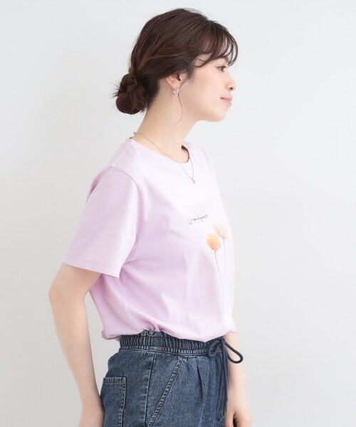 SHOO・LA・RUE（シューラルー）の「【綿100%/プチプラ/S-LL】カジュアルすぎない フェミニンプリントTシャツ（Tシャツ/カットソー・レディース・チャコールグレー/ホワイト系1/ホワイト系2/ピンク系1・01/02/03/04）」の10枚目の写真