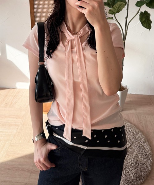 MUHET(ミュエータ)の「sheer velours front tie design top / シアーベロアフロントタイデザイントップス(Tシャツ/カットソー・レディース・ネイビー/ピンク/ブラウン・FREE)」の3枚目の写真