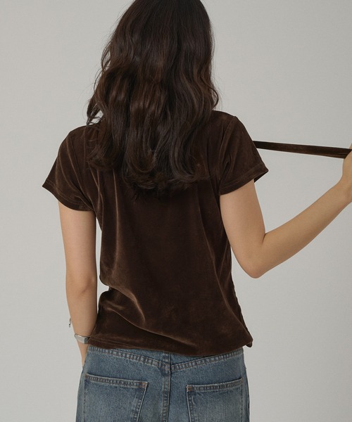 MUHET(ミュエータ)の「sheer velours front tie design top / シアーベロアフロントタイデザイントップス(Tシャツ/カットソー・レディース・ネイビー/ピンク/ブラウン・FREE)」の16枚目の写真