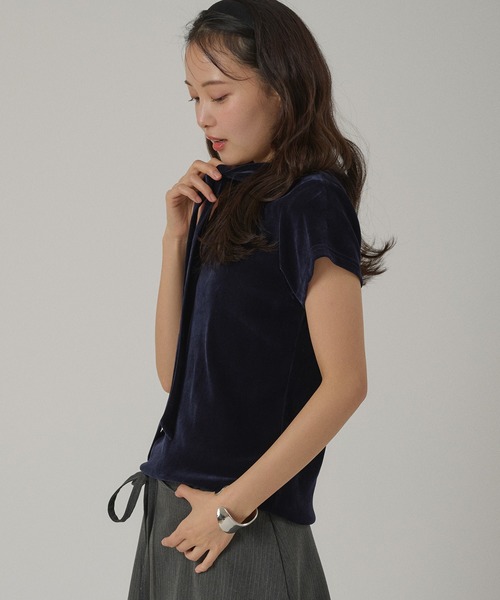 MUHET(ミュエータ)の「sheer velours front tie design top / シアーベロアフロントタイデザイントップス(Tシャツ/カットソー・レディース・ネイビー/ピンク/ブラウン・FREE)」の7枚目の写真