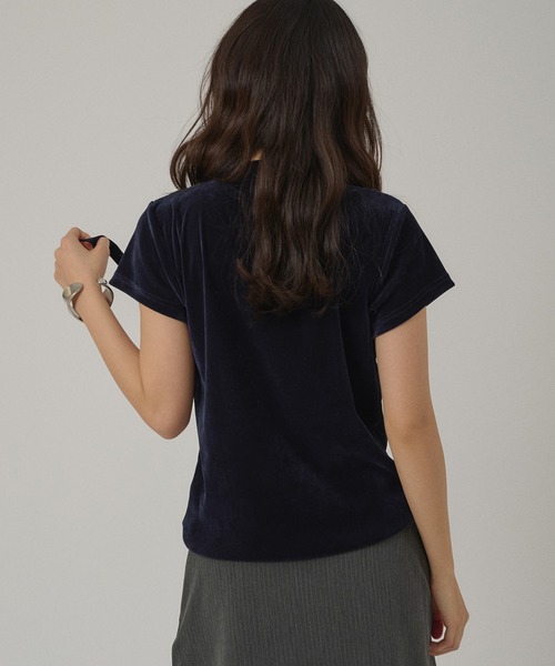 MUHET(ミュエータ)の「sheer velours front tie design top / シアーベロアフロントタイデザイントップス(Tシャツ/カットソー・レディース・ネイビー/ピンク/ブラウン・FREE)」の8枚目の写真