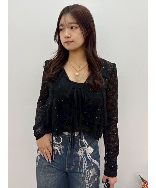 EVRIS（エヴリス）の「スタッズレースリボンシャツ（シャツ/ブラウス・レディース・アイボリー/ブラック・FREE）」の6枚目の写真