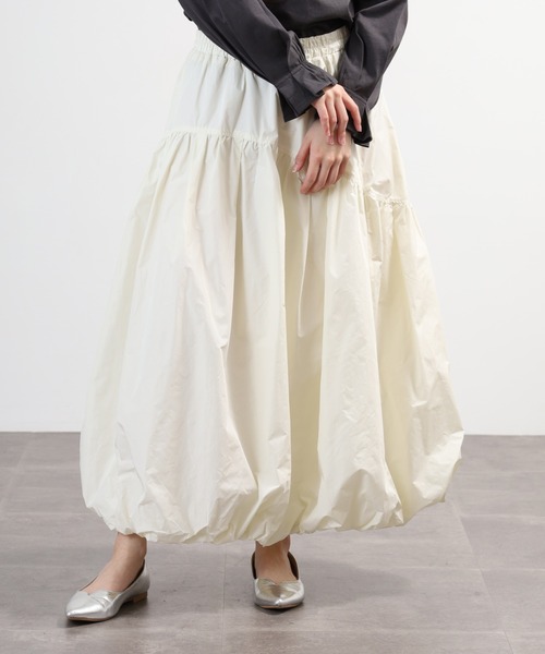 EGLANTINE(エグランティーヌ)の「EGLANTINE バルーンスカート(スカート・レディース・ブラック/オフホワイト/ブルー・40)」の7枚目の写真