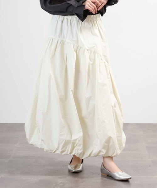 EGLANTINE(エグランティーヌ)の「EGLANTINE バルーンスカート(スカート・レディース・ブラック/オフホワイト/ブルー・40)」の9枚目の写真