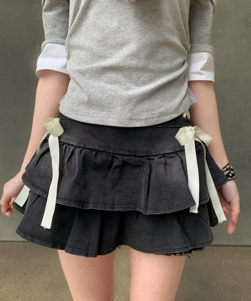 VEILA(ヴェイラ)の「リボンデザインフリルデニムミニスカート(スカート・レディース・ブラック/ブルー・L/M/S)」の5枚目の写真