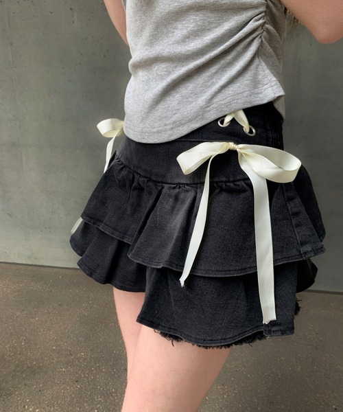 VEILA(ヴェイラ)の「リボンデザインフリルデニムミニスカート(スカート・レディース・ブラック/ブルー・L/M/S)」の6枚目の写真