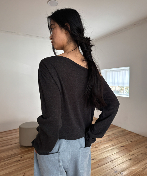 DIAGONAL(ダイアゴナル)の「OFF SHOULDER STRAP CARDIGAN (charcoal)(カーディガン/ボレロ・レディース・その他・FREE)」の3枚目の写真