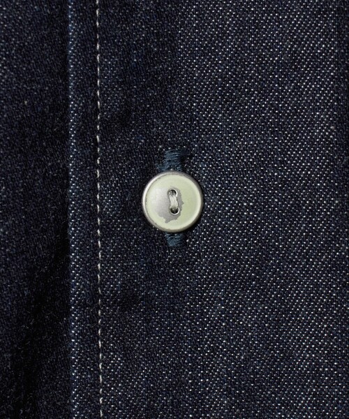 UNITED ARROWS（ユナイテッドアローズ）の「＜KURO＞DENIM SHIRT/デニム シャツ（カーディガン/ボレロ・メンズ・ネイビー・S/M/L）」の7枚目の写真