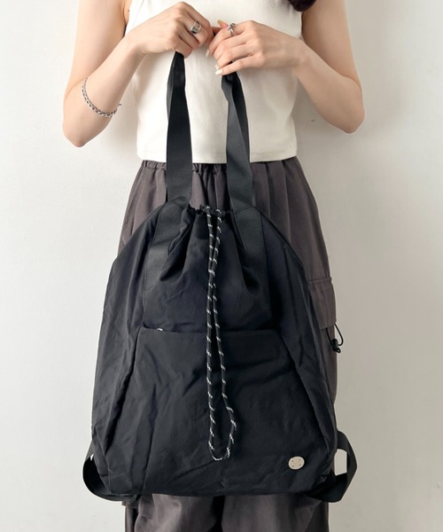 wears(ウェアーズ)の「【A4収納可】2wayドローストリングナイロンバックパック トートバッグ(バックパック/リュック・レディース・ブラック/ベージュ/ライトベージュ・FREE)」の9枚目の写真