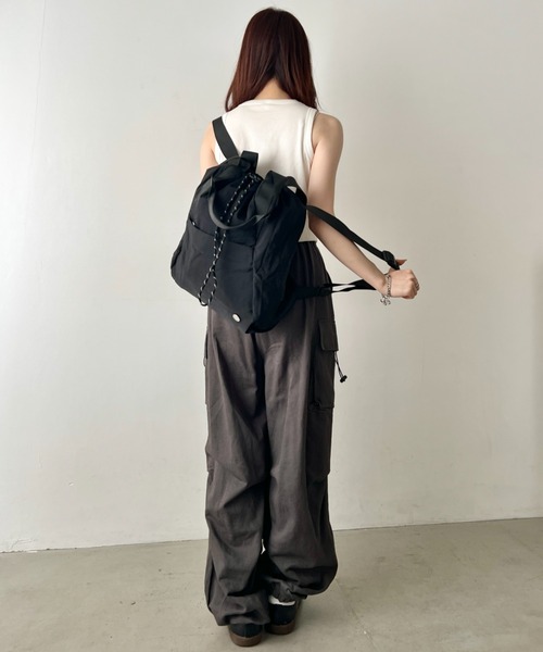 wears(ウェアーズ)の「【A4収納可】2wayドローストリングナイロンバックパック トートバッグ(バックパック/リュック・レディース・ブラック/ベージュ/ライトベージュ・FREE)」の15枚目の写真