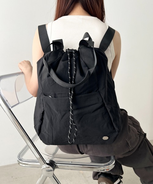 wears(ウェアーズ)の「【A4収納可】2wayドローストリングナイロンバックパック トートバッグ(バックパック/リュック・レディース・ブラック/ベージュ/ライトベージュ・FREE)」の12枚目の写真