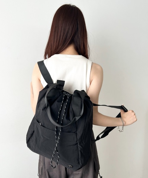 wears(ウェアーズ)の「【A4収納可】2wayドローストリングナイロンバックパック トートバッグ(バックパック/リュック・レディース・ブラック/ベージュ/ライトベージュ・FREE)」の13枚目の写真