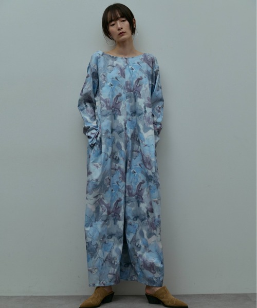 flaeu(フラユ)の「Blur Flower All-in-One(つなぎ/オールインワン・レディース・ピンク/ブルー・1/2)」の6枚目の写真