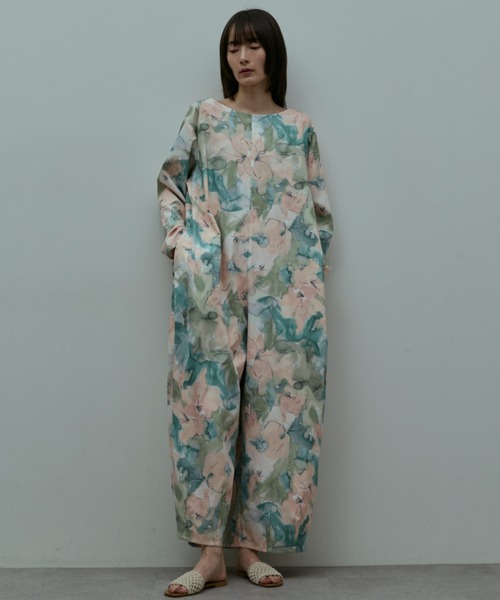 flaeu(フラユ)の「Blur Flower All-in-One(つなぎ/オールインワン・レディース・ピンク/ブルー・1/2)」の13枚目の写真