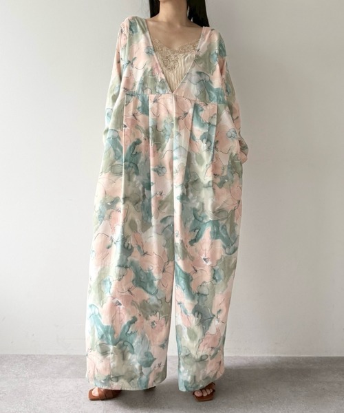 flaeu(フラユ)の「Blur Flower All-in-One(つなぎ/オールインワン・レディース・ピンク/ブルー・1/2)」の20枚目の写真
