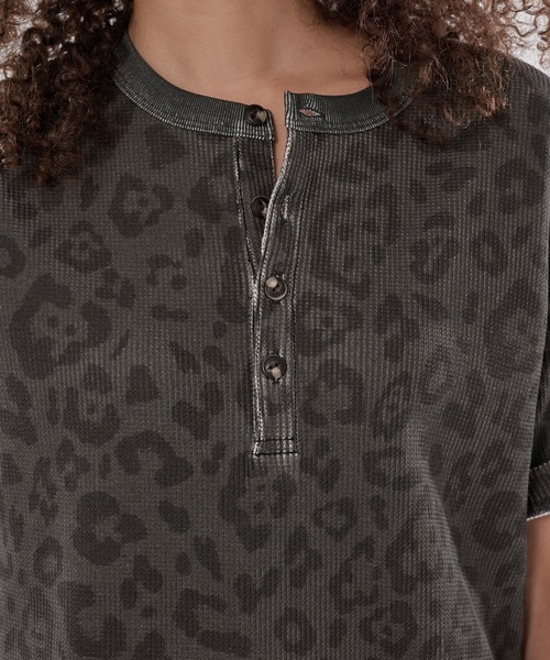 WISH FOR EVER（ウィッシュフォーエバー）の「ASSORT DRAW CODE HENRY NECK THERMAL T-SHIRT / アソートドローコードヘンリーネックサーマルTシャツ（Tシャツ/カットソー・メンズ・グリーン/リアルツリーカモ/グレー系その他/ブラック/グレー/ピンク・SMALL/MEDIUM/LARGE）」の16枚目の写真