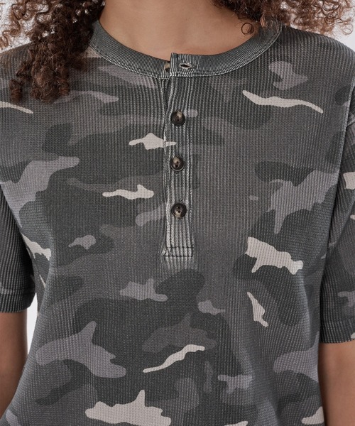 WISH FOR EVER（ウィッシュフォーエバー）の「ASSORT DRAW CODE HENRY NECK THERMAL T-SHIRT / アソートドローコードヘンリーネックサーマルTシャツ（Tシャツ/カットソー・メンズ・グリーン/リアルツリーカモ/グレー系その他/ブラック/グレー/ピンク・SMALL/MEDIUM/LARGE）」の15枚目の写真