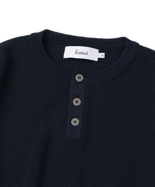KNITTED(ニッティド)の「クールエバー ヘンリーネック 半袖ニット NAVY(ニット/セーター・レディース・その他・MEDIUM/LARGE/X-LARGE)」の3枚目の写真