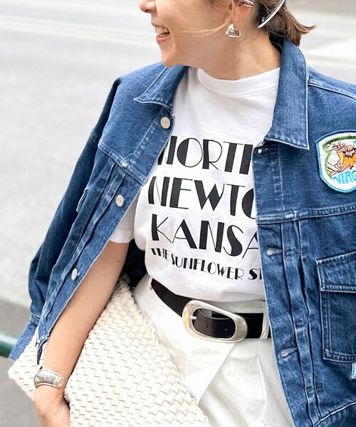 Rie Miller（リエミラー）の「【GULFCOAST SPORTSWEAR/ガルフ コースト スポーツウェア】別注プリントＴシャツ（Tシャツ/カットソー・レディース・ホワイト系その他3/ブラック系その他3/ベージュ系その他3/ブルー系その他7/ホワイト系その他4/ブラック系その他2/ベージュ系その他2・38）」の2枚目の写真