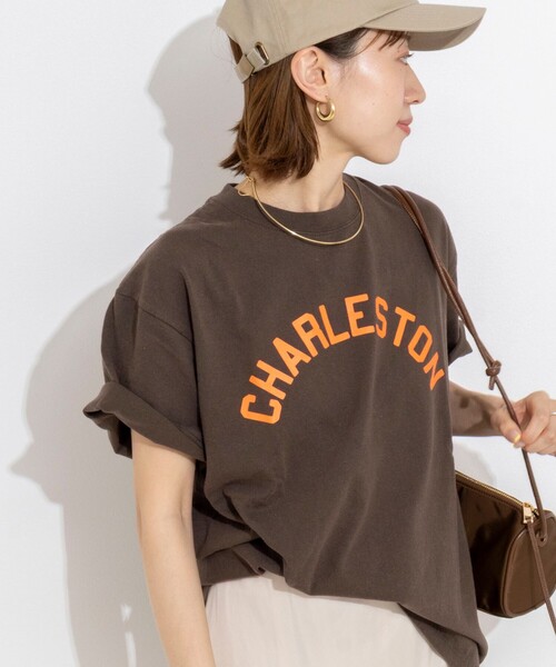 Rie Miller（リエミラー）の「【GULFCOAST SPORTSWEAR/ガルフ コースト スポーツウェア】別注プリントＴシャツ（Tシャツ/カットソー・レディース・ホワイト系その他3/ブラック系その他3/ベージュ系その他3/ブルー系その他7/ホワイト系その他4/ブラック系その他2/ベージュ系その他2・38）」の4枚目の写真