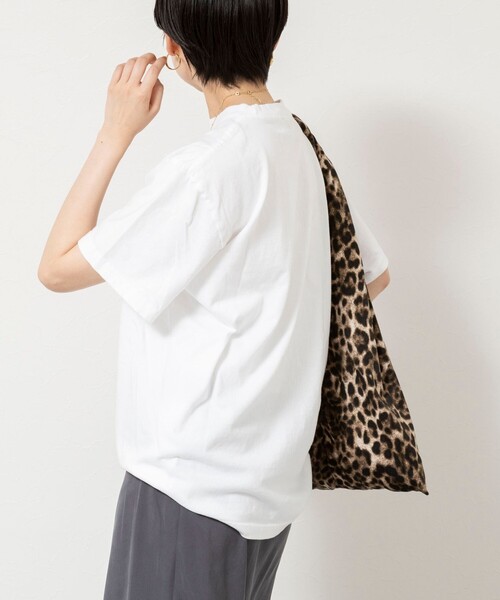 Rie Miller（リエミラー）の「【GULFCOAST SPORTSWEAR/ガルフ コースト スポーツウェア】別注プリントＴシャツ（Tシャツ/カットソー・レディース・ホワイト系その他3/ブラック系その他3/ベージュ系その他3/ブルー系その他7/ホワイト系その他4/ブラック系その他2/ベージュ系その他2・38）」の9枚目の写真