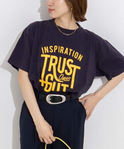 Rie Miller（リエミラー）の「【GULFCOAST SPORTSWEAR/ガルフ コースト スポーツウェア】別注プリントＴシャツ（Tシャツ/カットソー・レディース・ホワイト系その他3/ブラック系その他3/ベージュ系その他3/ブルー系その他7/ホワイト系その他4/ブラック系その他2/ベージュ系その他2・38）」の12枚目の写真