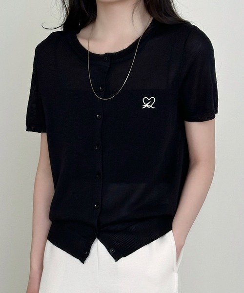DAY CLOSET(デイ クローゼット)の「【ほどよい透け感】半袖ハートワンポイント サマー ニット カーディガン レディース(カーディガン/ボレロ・レディース・ブラック/イエロー/ライトブルー/アイボリー/ピンク・FREE)」の1枚目の写真