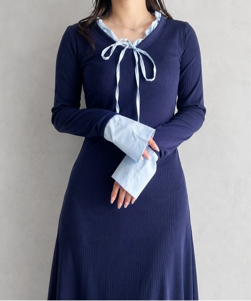 GREENHOX(グリーンホックス)の「【細見え】配色リボンフレアロングワンピース(ワンピース・レディース・ネイビー・MEDIUM/LARGE)」の6枚目の写真