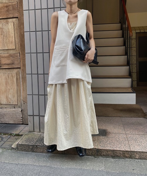 nananamoe(ナナナモエ)の「gather drawstring front zip nylon cami OP / ギャザードローストリングフロントジップナイロンキャミワンピース(ワンピース・レディース・ライトベージュ/ブラック・FREE)」の19枚目の写真