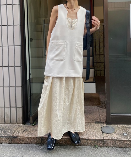 nananamoe(ナナナモエ)の「gather drawstring front zip nylon cami OP / ギャザードローストリングフロントジップナイロンキャミワンピース(ワンピース・レディース・ライトベージュ/ブラック・FREE)」の21枚目の写真