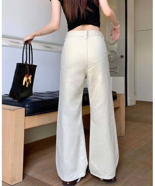 LADY LIKE(レディライク)の「ファスナーポケット付きカーゴパンツ(その他パンツ・レディース・アイボリー・M)」の11枚目の写真