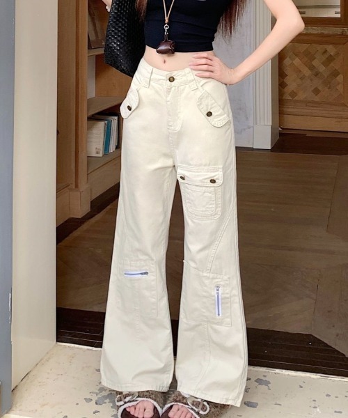 LADY LIKE(レディライク)の「ファスナーポケット付きカーゴパンツ(その他パンツ・レディース・アイボリー・M)」の7枚目の写真