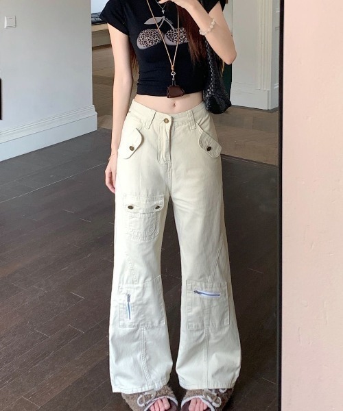 LADY LIKE(レディライク)の「ファスナーポケット付きカーゴパンツ(その他パンツ・レディース・アイボリー・M)」の10枚目の写真
