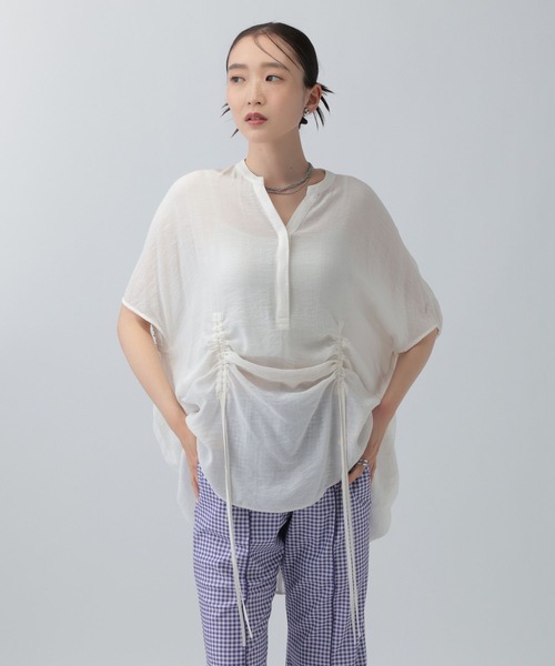 LEPSIM（レプシィム）の「スキッパードロストチュニック　675041（シャツ/ブラウス・レディース・ブラック/イエロー系その他/パープル/アイボリー・FREE）」の17枚目の写真