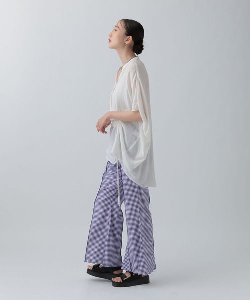 LEPSIM（レプシィム）の「スキッパードロストチュニック　675041（シャツ/ブラウス・レディース・ブラック/イエロー系その他/パープル/アイボリー・FREE）」の21枚目の写真