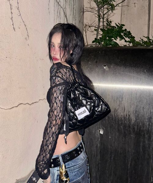 MACNI（マクニ）の「HEART QUILTING STRING POUCH BAG BLACK（トートバッグ・レディース・ブラック・FREE）」の6枚目の写真