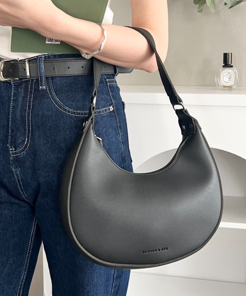wears(ウェアーズ)の「ハーフムーンショルダーバッグ ワンハンドルハンドバッグ(ハンドバッグ・レディース・アイボリー/グレイッシュベージュ/ブラック・FREE)」の5枚目の写真